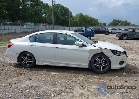 2017 Honda Accord Sport z USA, uszkodzony, nr VIN 1HGCR2F54HA301749